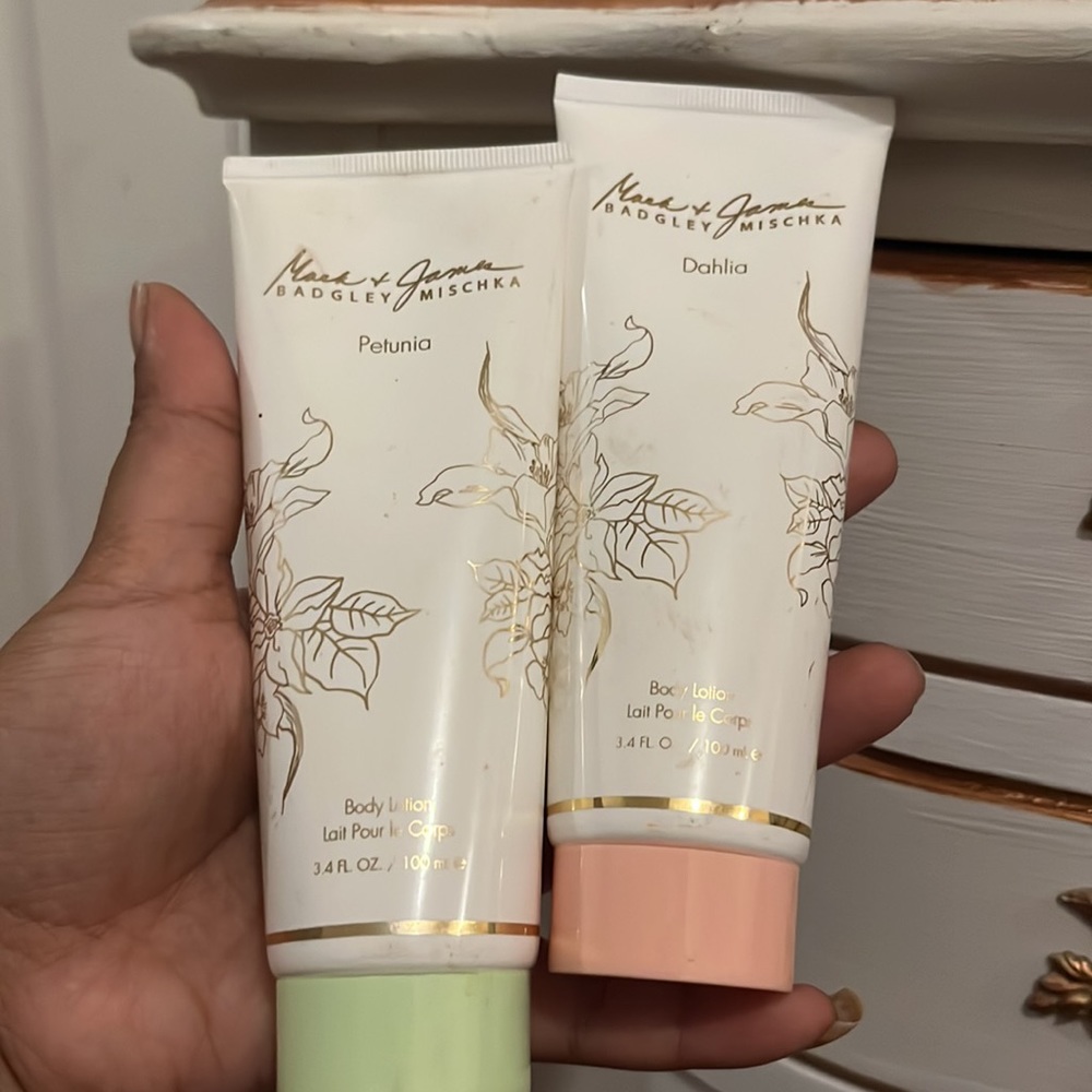 Badgley mischka mark and James body lotion. - Picture 2 of 2